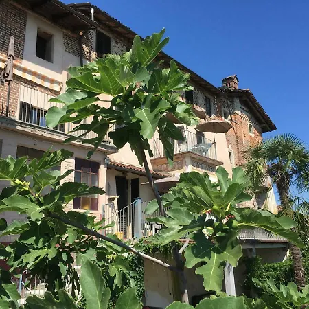 Castello Della Bastia בית הארחה