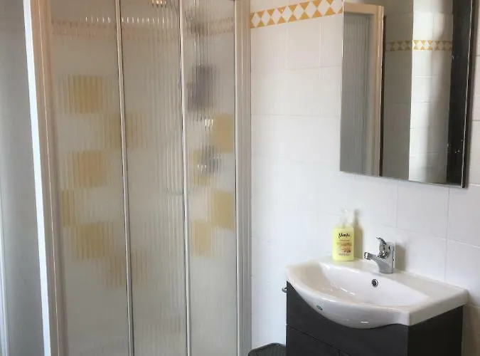 Castello Della Bastia בית הארחה