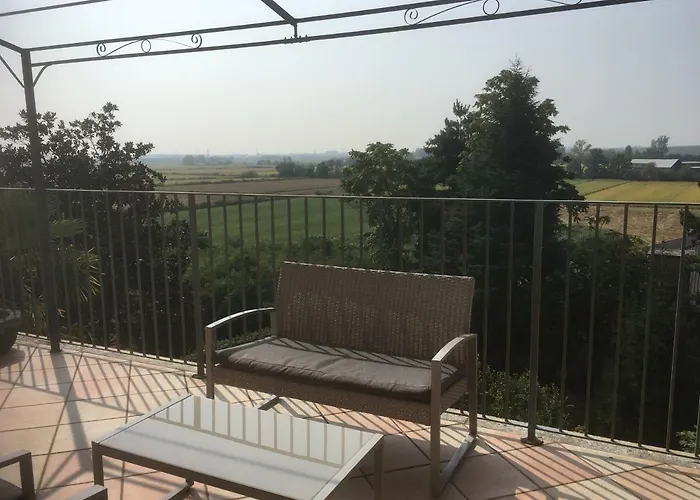 בית הארחה Castello Della Bastia Balocco