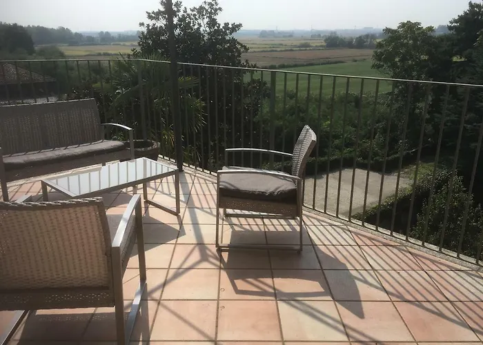 בית הארחה Castello Della Bastia