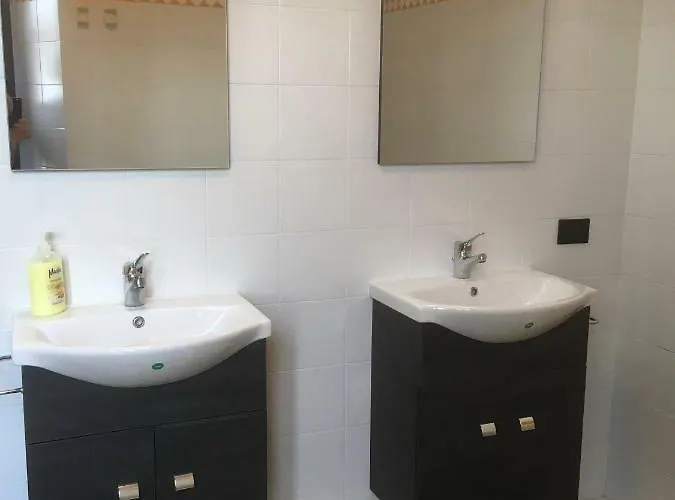 בית הארחה Castello Della Bastia *