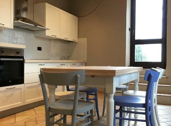 בית הארחה Castello Della Bastia *