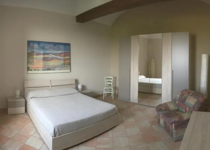 Castello Della Bastia בית הארחה Balocco